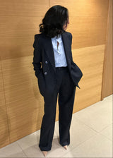 Pantalón azul marino con raya diplomática