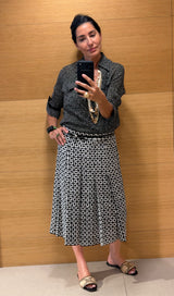 Camisa transparente con delicados lunares