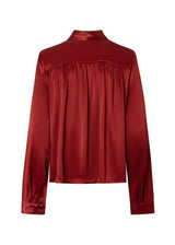 Camisa granate con lazada