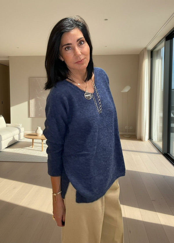 Jersey de pico azul oscuro over